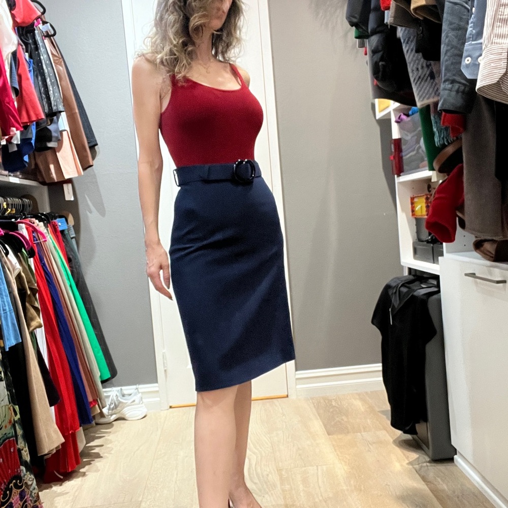 Gucci Navy Blue Pencil Skirt with belt size 40 vintage pristine